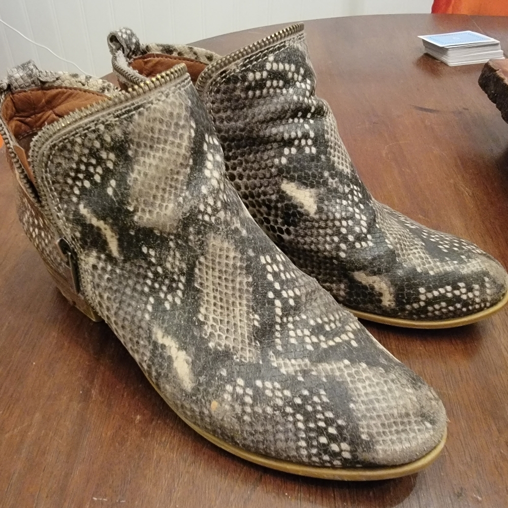 Lucky Brand Basel ankle bootie